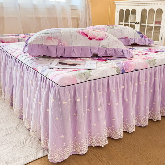 91家纺网 家纺一手货源 找家纺 家之硕家纺 2025春夏新款鹿锦棉蕾丝花边夹棉床裙单床裙床裙单件 陌上花开