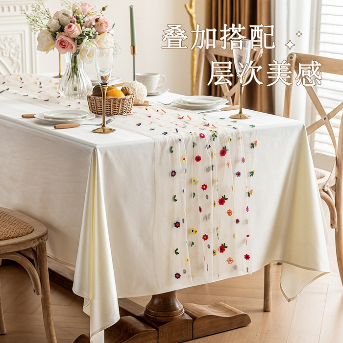 91家纺网 家纺一手货源 找家纺 南通大梧纺织 2025新款网纱绣花法式复古风小野花桌旗 小野花-米纱 70x460cm