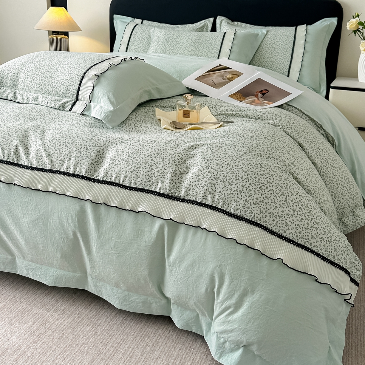 91家纺网 家纺一手货源 找家纺 梓之赫 2025新款斜纹棉AB床裙雪纺花边四件套 清新绿