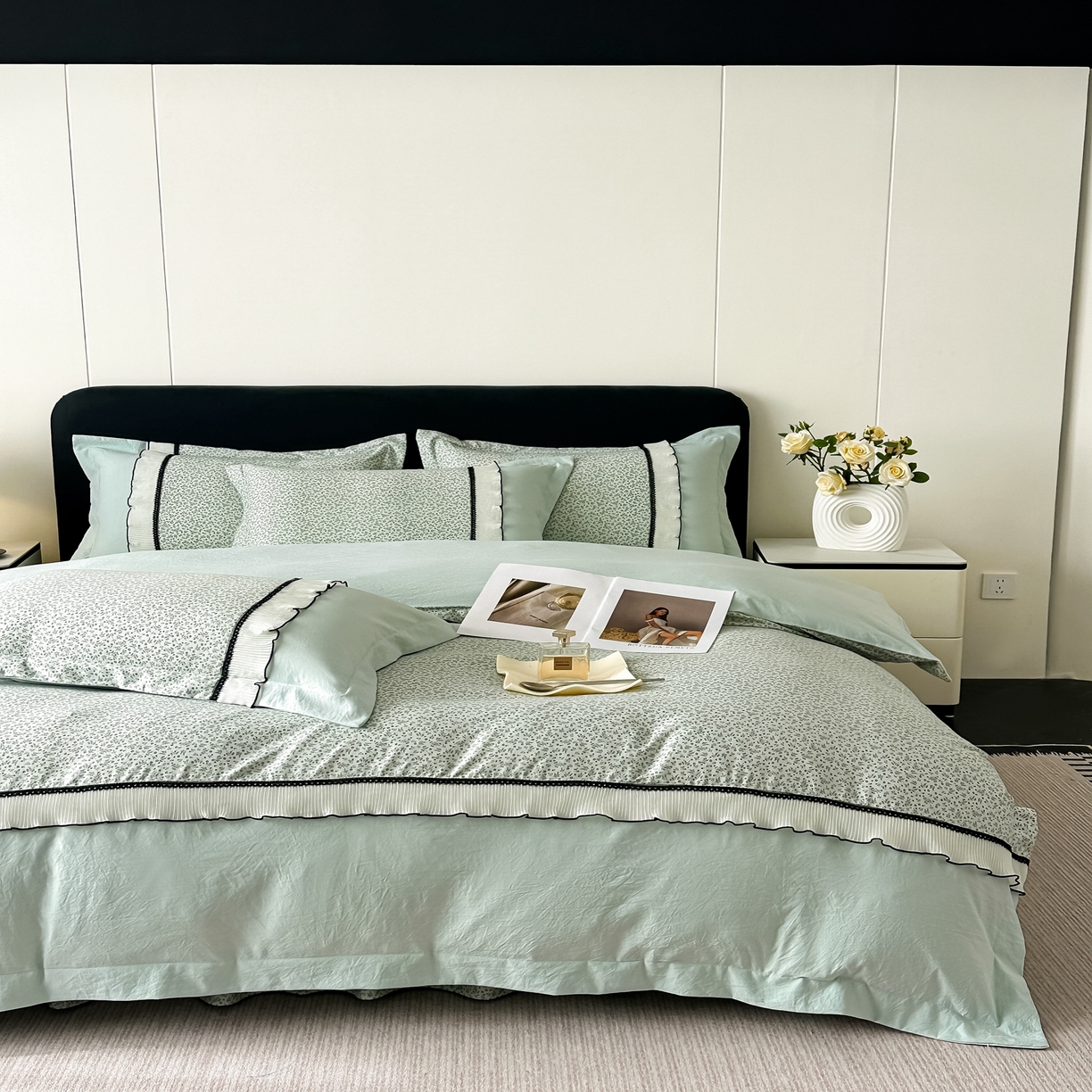 91家纺网 家纺一手货源 找家纺 梓之赫 2025新款斜纹棉AB床裙雪纺花边四件套 清新绿