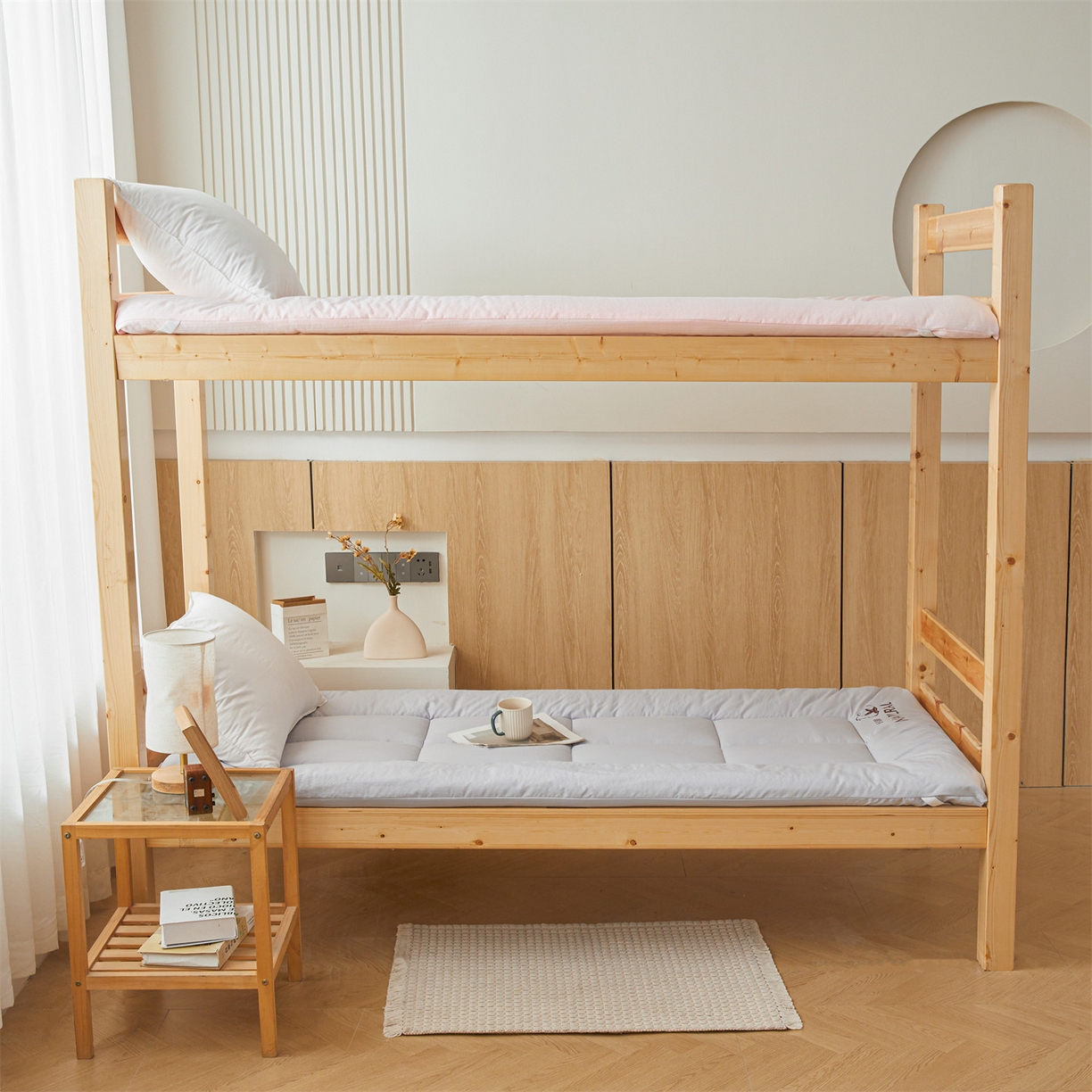 91家纺网 家纺一手货源 找家纺 梵蒂莎 2025新款纯色烫画棉花床垫学生款场景一 冰川灰