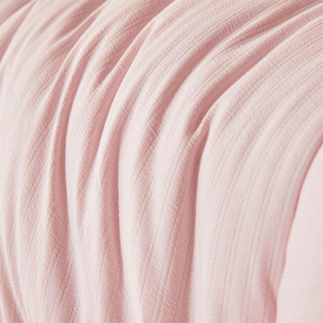 91家纺网 家纺一手货源 找家纺 梵蒂莎 2025新款纯色烫画棉花床垫学生款场景二 玉粉