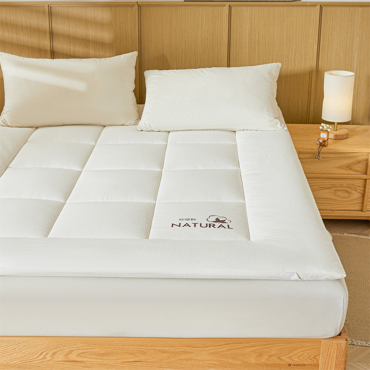 91家纺网 家纺一手货源 找家纺 （总）梵蒂莎 2025新款纯色烫画棉花床垫成人款场景一