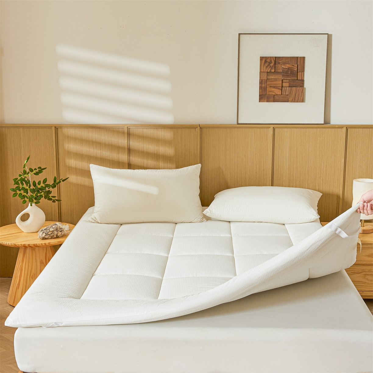 91家纺网 家纺一手货源 找家纺 （总）梵蒂莎 2025新款纯色烫画棉花床垫成人款场景一