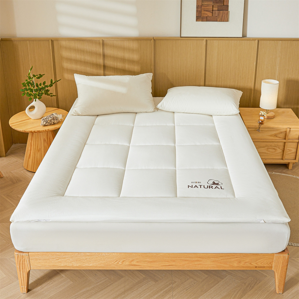 91家纺网 家纺一手货源 找家纺 梵蒂莎 2025新款纯色烫画棉花床垫成人款场景一 奶昔白