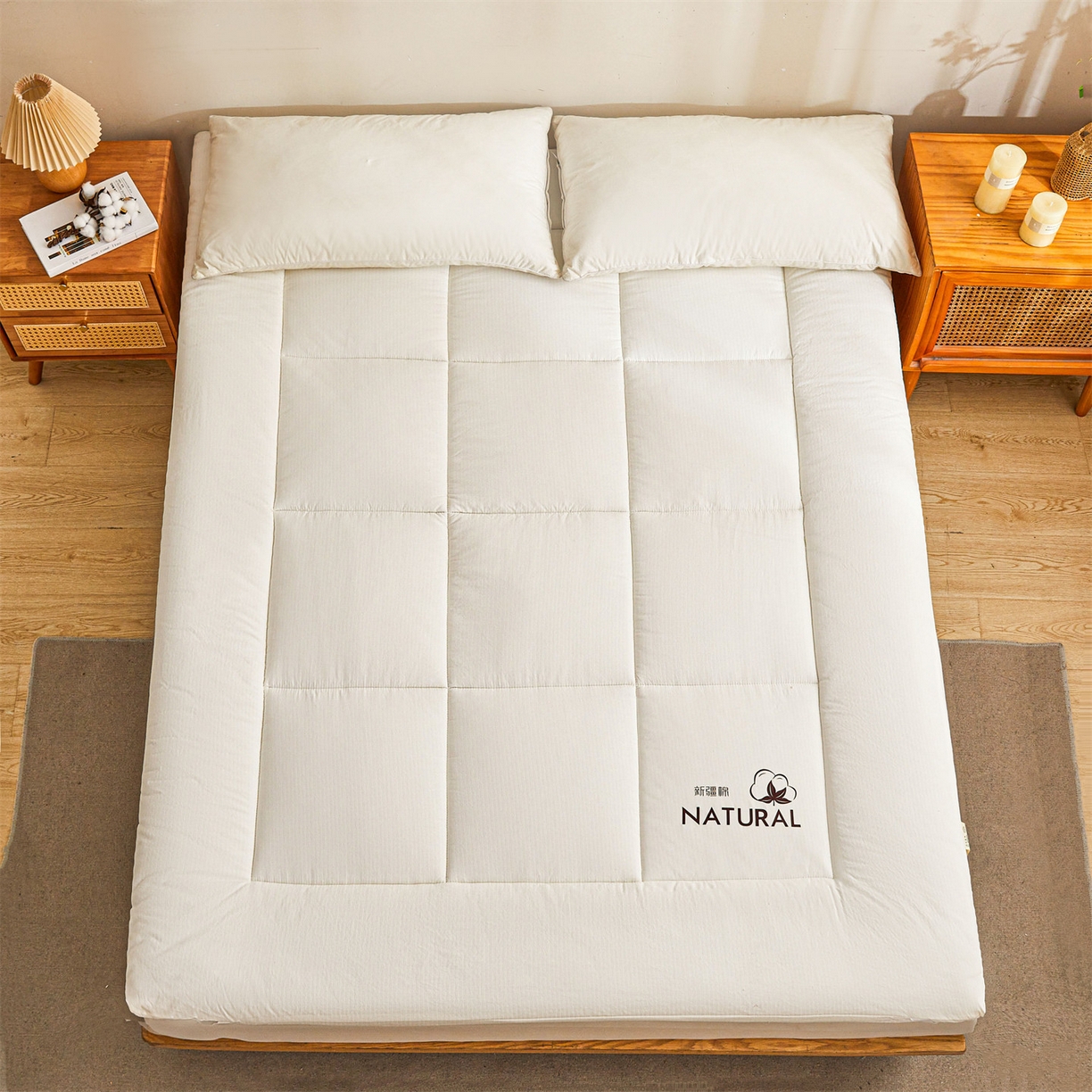 91家纺网 家纺一手货源 找家纺 梵蒂莎 2025新款纯色烫画棉花床垫成人款场景二 云朵白