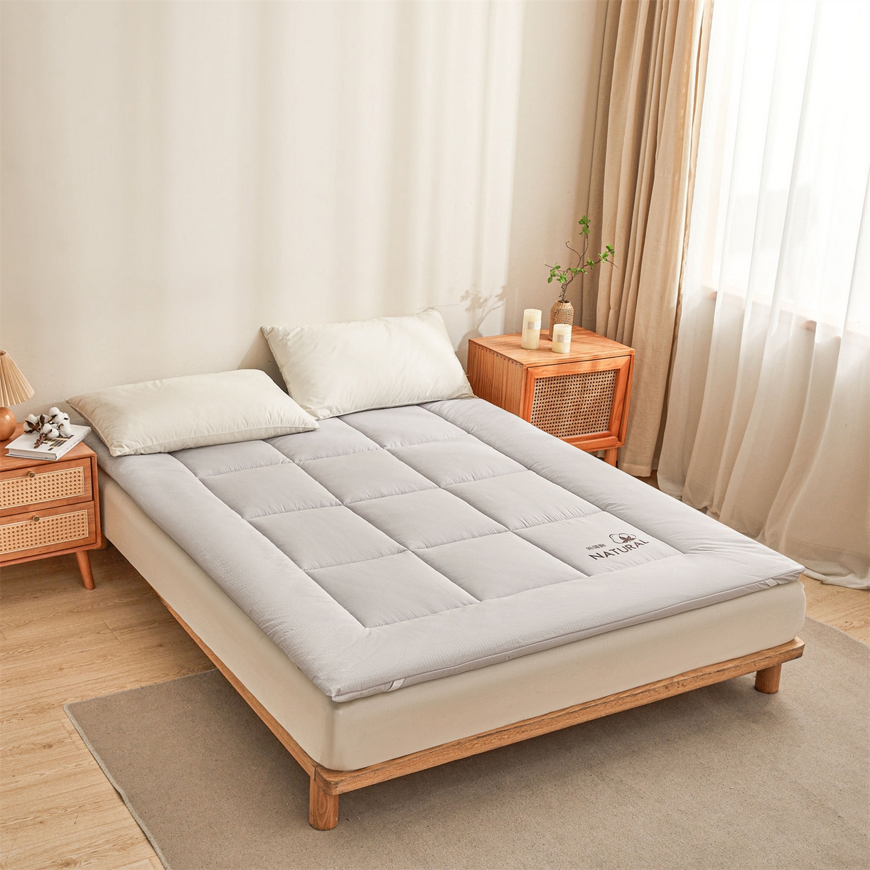 91家纺网 家纺一手货源 找家纺 梵蒂莎 2025新款纯色烫画棉花床垫成人款场景二 星辰灰