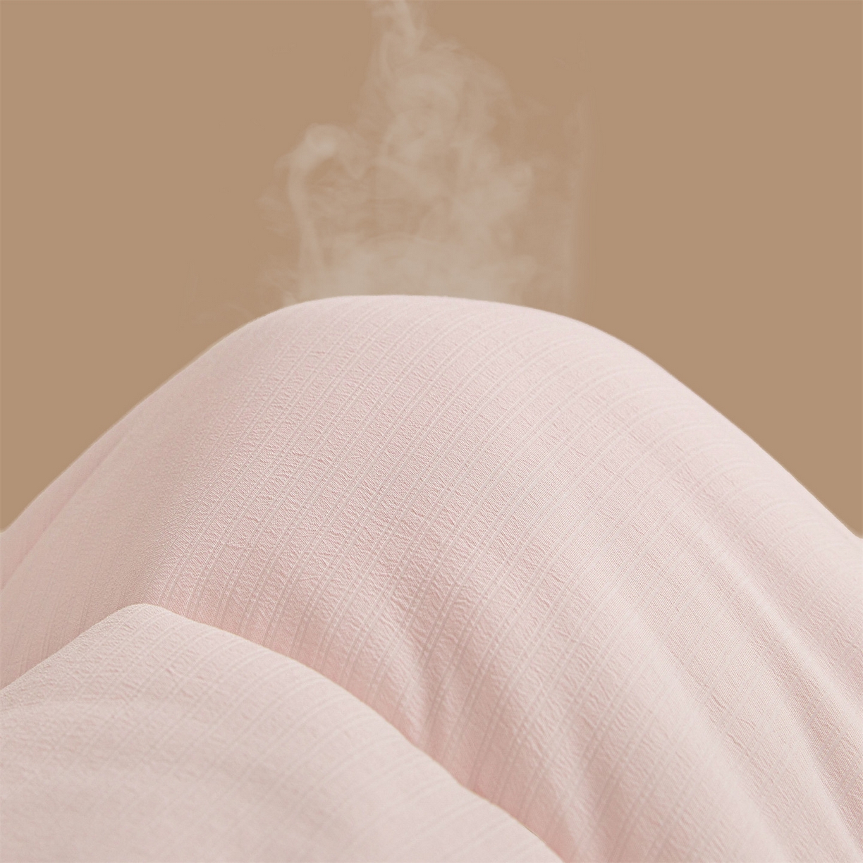 91家纺网 家纺一手货源 找家纺 梵蒂莎 2025新款纯色烫画棉花床垫成人款场景二 玉粉