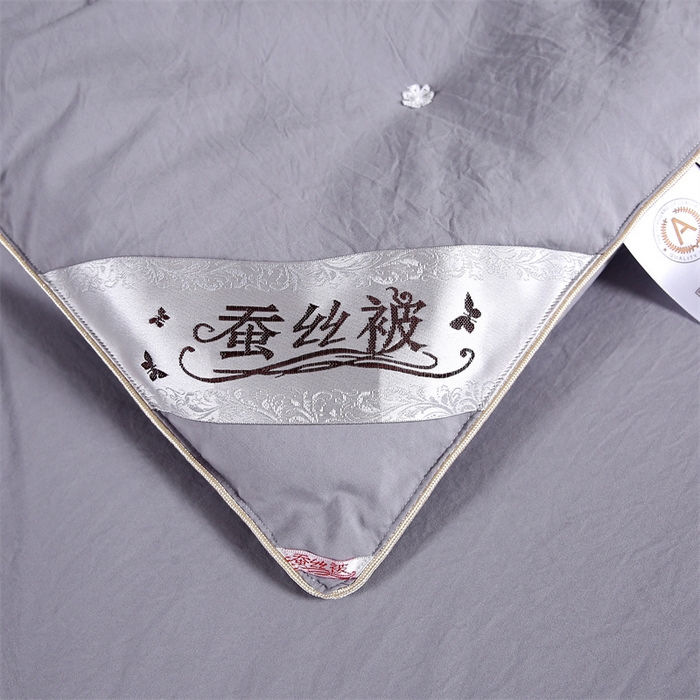 91家纺网 家纺一手货源 找家纺 江山被业 2025新款全棉重工刺绣手工订花蚕丝被婚庆被空调被夏被春秋被单人双人结婚被（有控价+100） 灰色