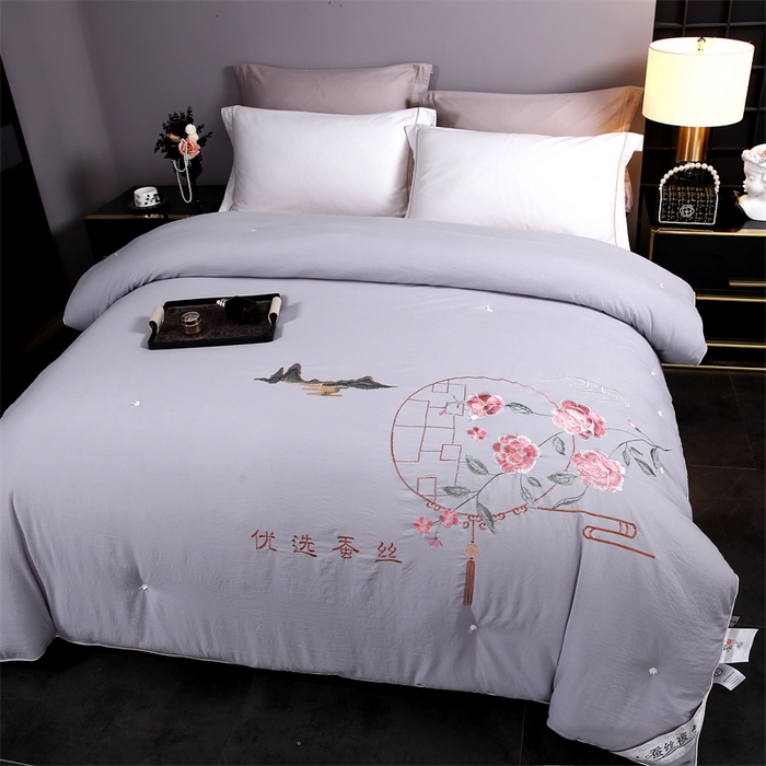 91家纺网 家纺一手货源 找家纺 江山被业 2025新款全棉重工刺绣手工订花蚕丝被婚庆被空调被夏被春秋被单人双人结婚被（有控价+100） 灰色