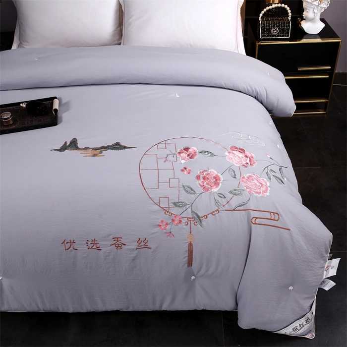 91家纺网 家纺一手货源 找家纺 江山被业 2025新款全棉重工刺绣手工订花蚕丝被婚庆被空调被夏被春秋被单人双人结婚被（有控价+100） 灰色
