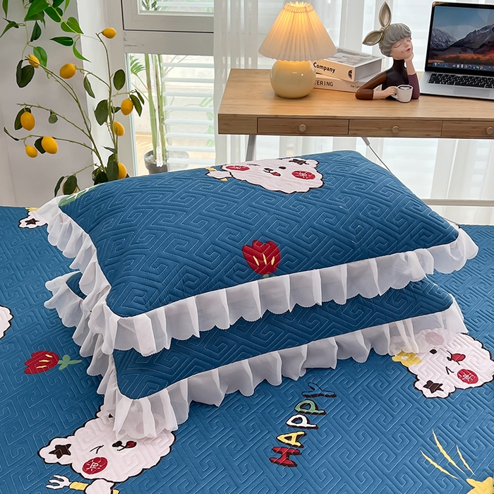 91家纺网 家纺一手货源 找家纺 梦舒羽2025新款夹棉花边双人枕套单人加厚短款枕芯套-单只装 笨蛋熊