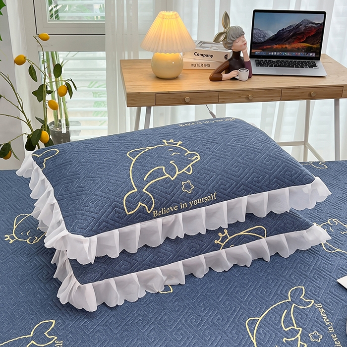 91家纺网 家纺一手货源 找家纺 梦舒羽2025新款夹棉花边双人枕套单人加厚短款枕芯套-单只装 海豚湾