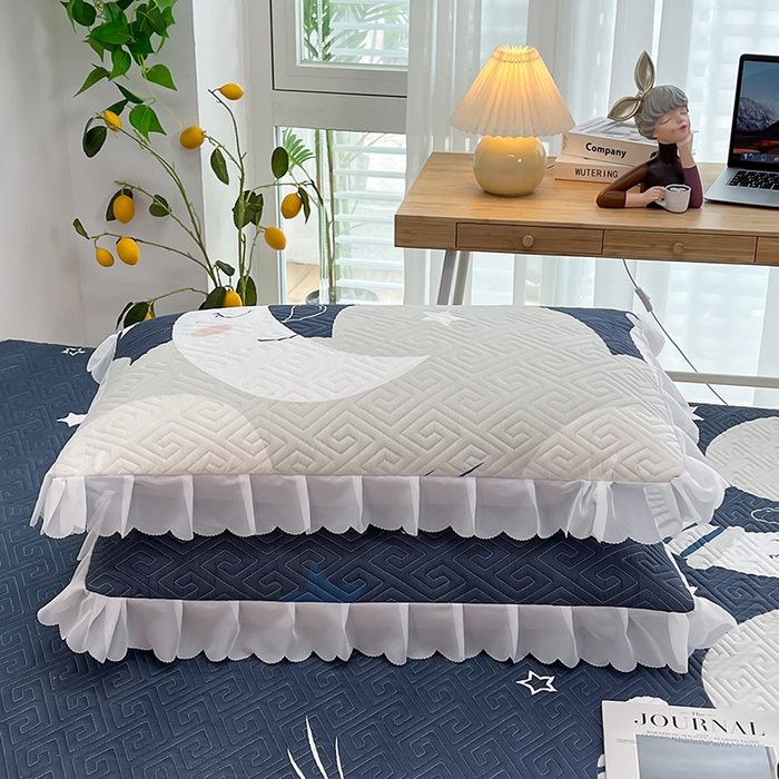 91家纺网 家纺一手货源 找家纺 梦舒羽2025新款夹棉花边双人枕套单人加厚短款枕芯套-单只装 月亮宝宝