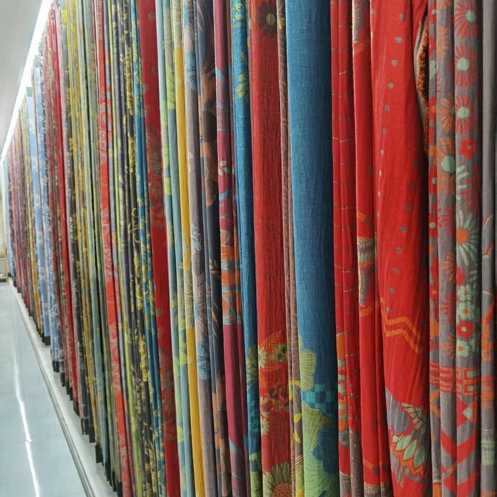 91家纺网 家纺一手货源 找家纺 （总）鲁爱家纺供货主营双层纱面料+成品+家居服+玩偶等等