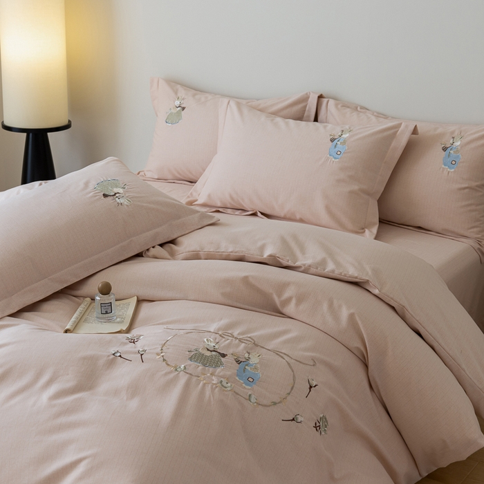 91家纺网 家纺一手货源 找家纺 巧玲珑 2025新款生态四件套卡诺其-卡其