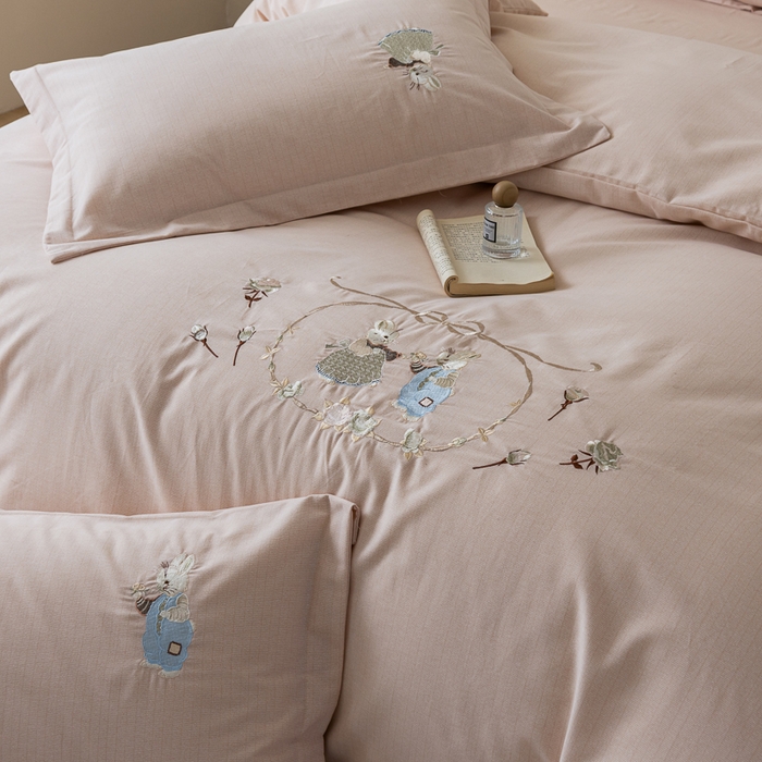 91家纺网 家纺一手货源 找家纺 巧玲珑 2025新款生态四件套卡诺其-卡其