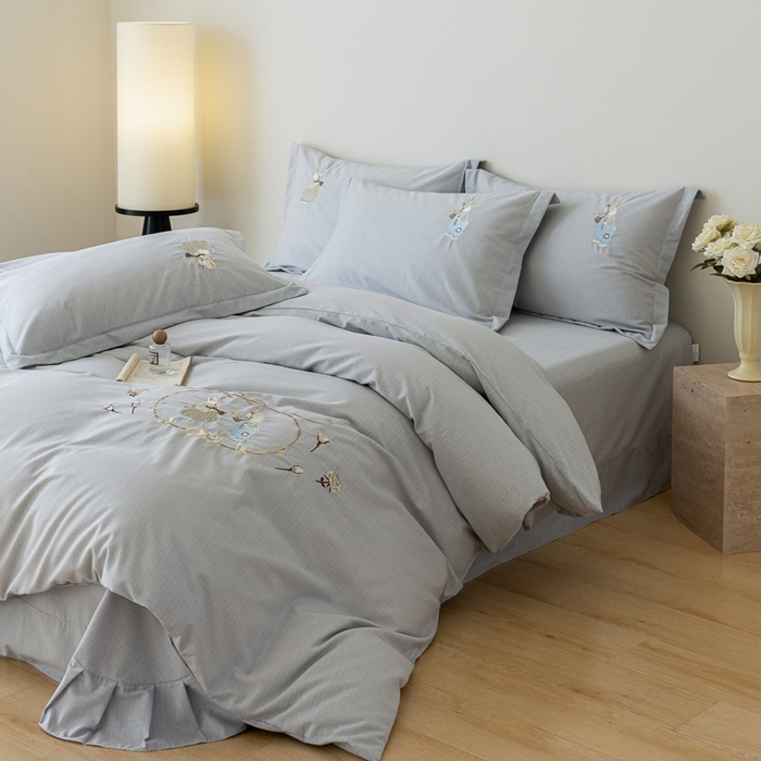 91家纺网 家纺一手货源 找家纺 巧玲珑 2025新款生态四件套卡诺其-摩卡