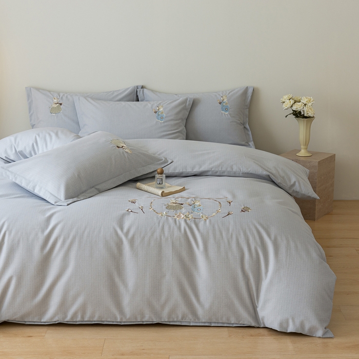 91家纺网 家纺一手货源 找家纺 巧玲珑 2025新款生态四件套卡诺其-摩卡