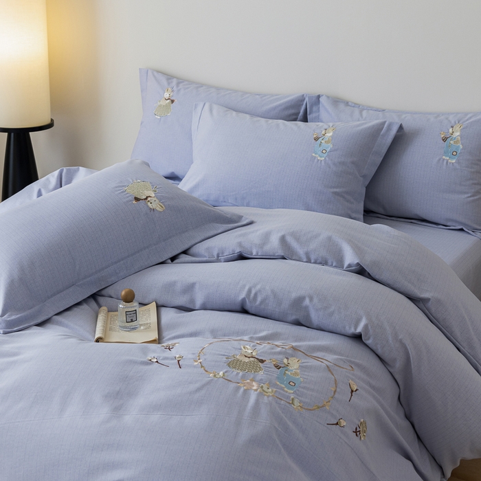 91家纺网 家纺一手货源 找家纺 巧玲珑 2025新款生态四件套卡诺其-绅士灰