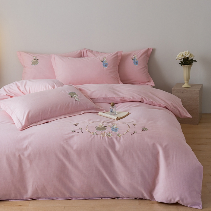 91家纺网 家纺一手货源 找家纺 巧玲珑 2025新款生态四件套卡诺其-樱花粉