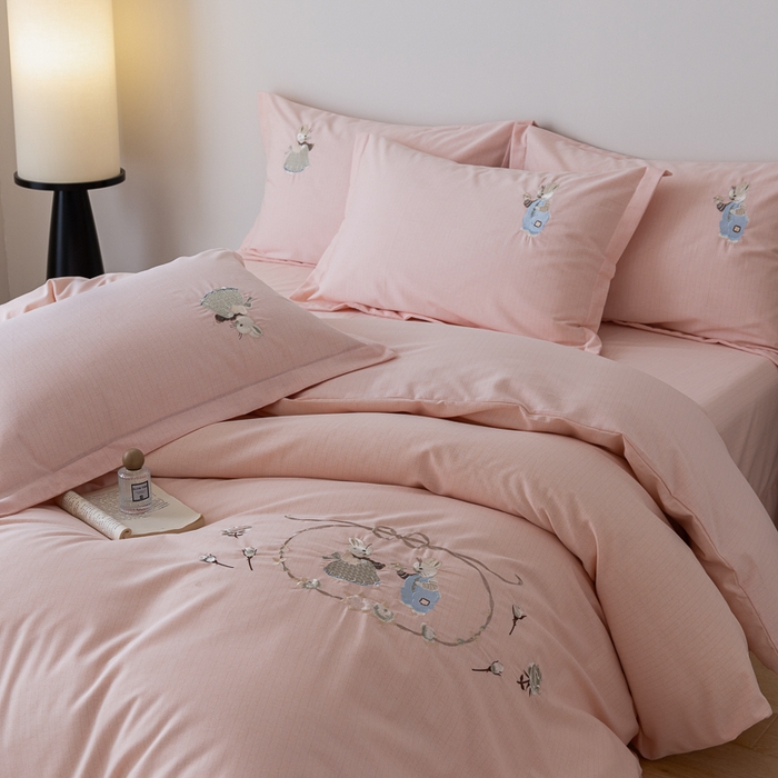 91家纺网 家纺一手货源 找家纺 巧玲珑 2025新款生态四件套卡诺其-玉