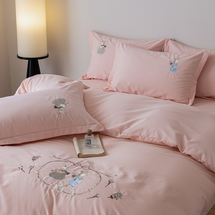 91家纺网 家纺一手货源 找家纺 巧玲珑 2025新款生态四件套卡诺其-玉