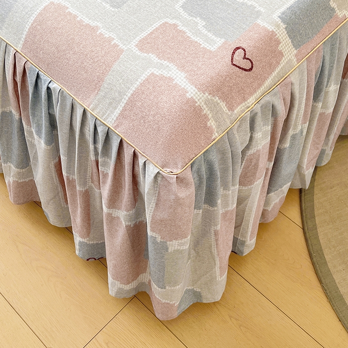 91家纺网 家纺一手货源 找家纺 名优家纺 2025新款100%全棉纯棉磨毛数码印花床裙单品床裙单件单床裙 安格斯-粉