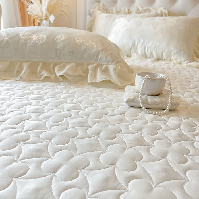 91家纺网 家纺一手货源 找家纺 网红馆（ck家纺） 2025新款提花蕾丝花边床裙单床裙床裙单品 蝶影星光-米