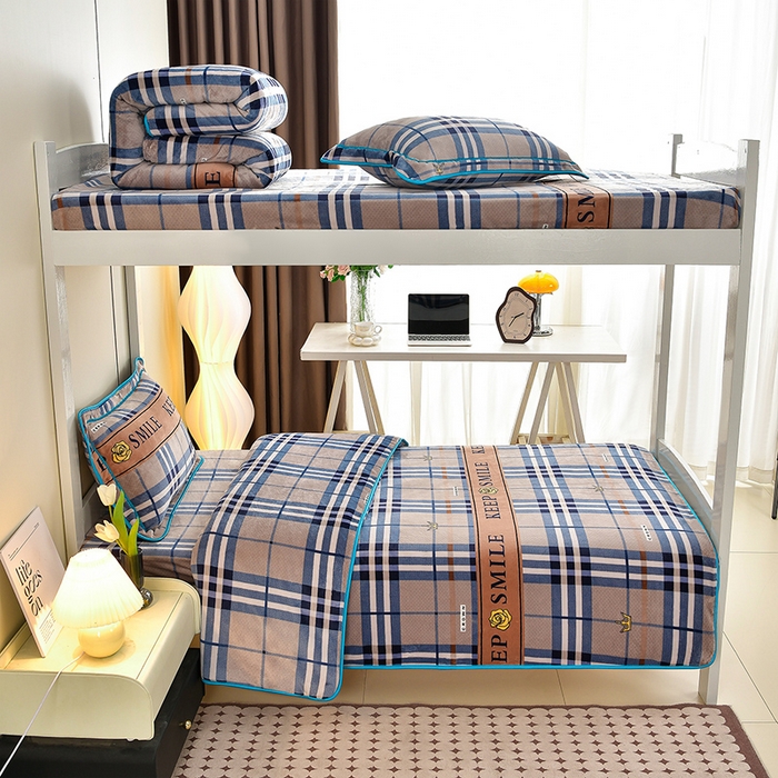 91家纺网 家纺一手货源 找家纺 缘莉娜家纺 2025新款牛奶绒印花学生宿舍三件套上下铺三件套 人生格言,人生格言