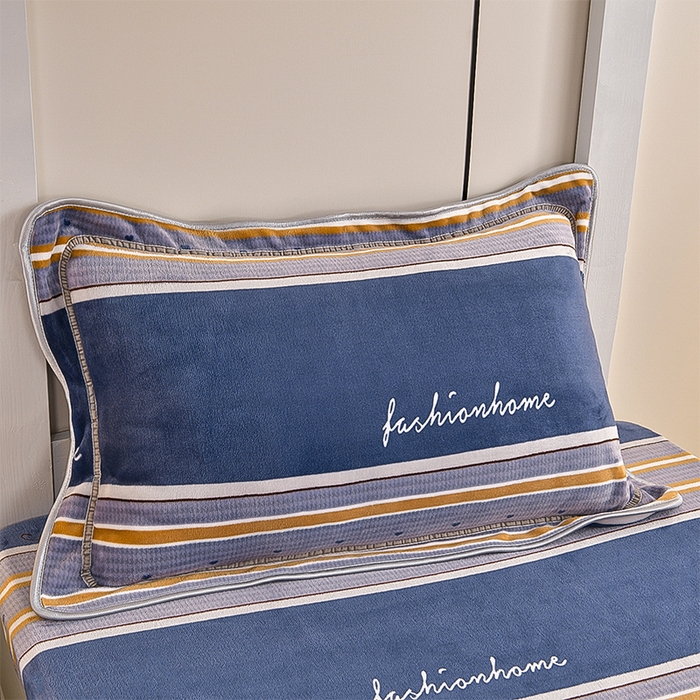 91家纺网 家纺一手货源 找家纺 缘莉娜家纺 2025新款牛奶绒印花学生宿舍三件套上下铺三件套 致青春