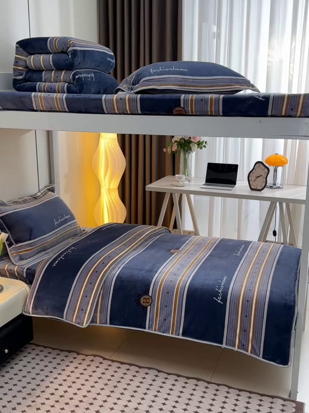 91家纺网 家纺一手货源 找家纺 缘莉娜家纺 2025新款牛奶绒印花学生宿舍三件套上下铺三件套 致青春