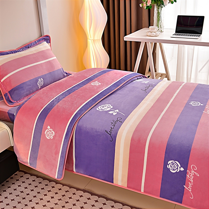 91家纺网 家纺一手货源 找家纺 缘莉娜家纺 2025新款牛奶绒印花学生宿舍三件套上下铺三件套 玫瑰的故事