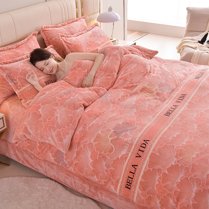 91家纺网 家纺一手货源 找家纺 (总）曼尼2025新品高克重直播印花牛奶绒四件套床裙款法莱绒金貂珊瑚绒