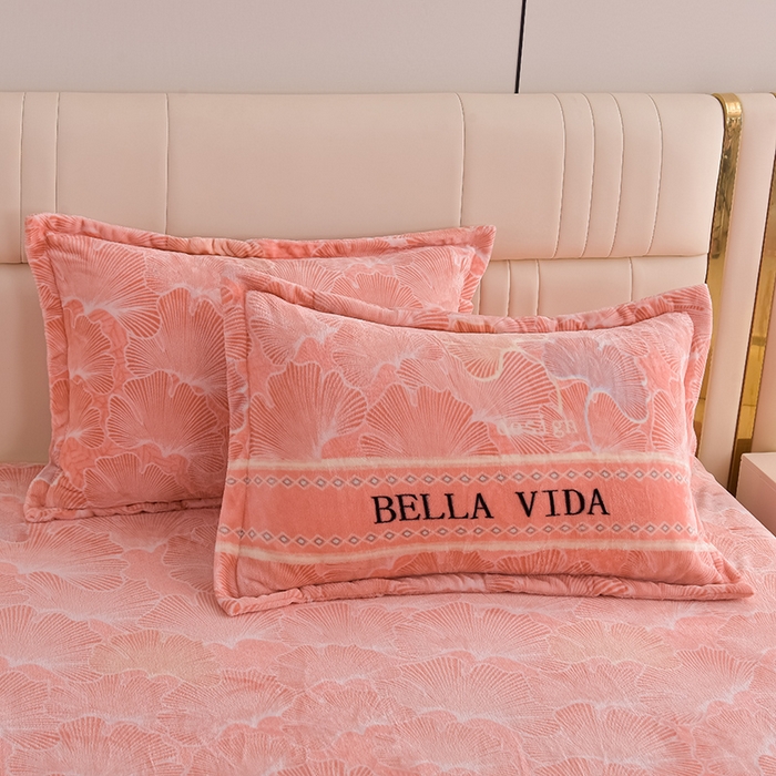 91家纺网 家纺一手货源 找家纺 (总）曼尼2025新品高克重直播印花牛奶绒四件套床裙款法莱绒金貂珊瑚绒