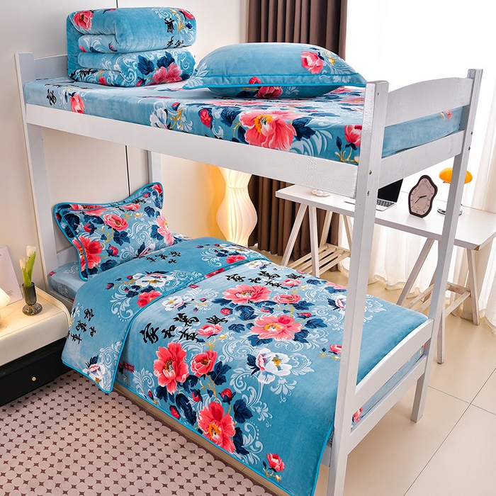 91家纺网 家纺一手货源 找家纺 缘莉娜家纺 2025新款牛奶绒印花学生宿舍三件套上下铺三件套 家和万事兴