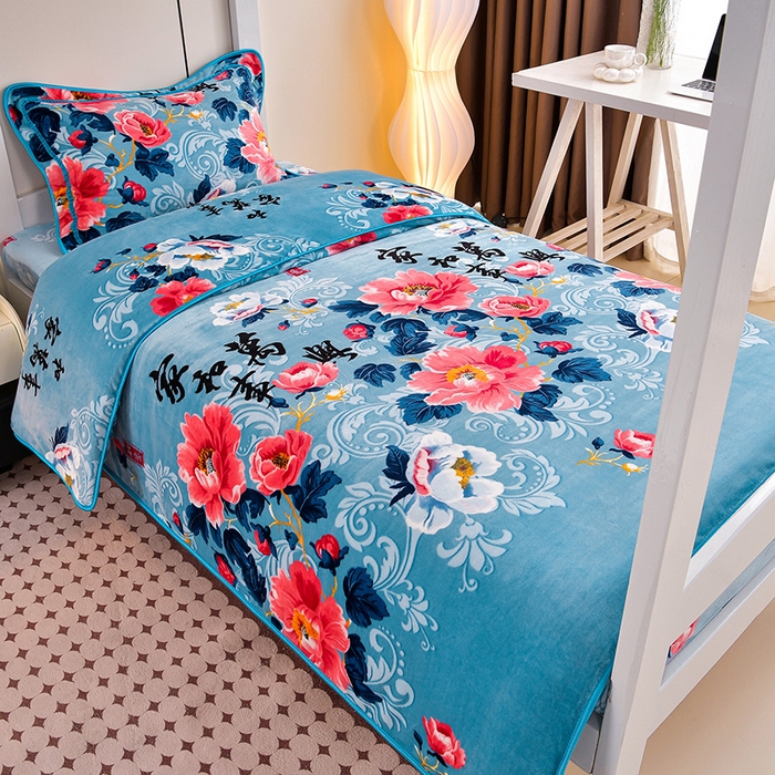 91家纺网 家纺一手货源 找家纺 缘莉娜家纺 2025新款牛奶绒印花学生宿舍三件套上下铺三件套 家和万事兴