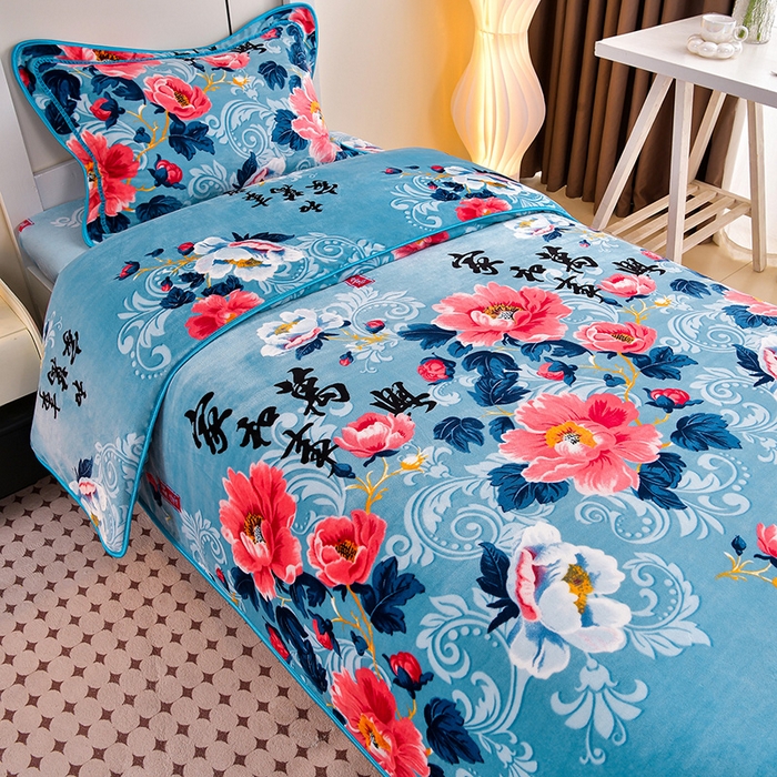 91家纺网 家纺一手货源 找家纺 缘莉娜家纺 2025新款牛奶绒印花学生宿舍三件套上下铺三件套 家和万事兴