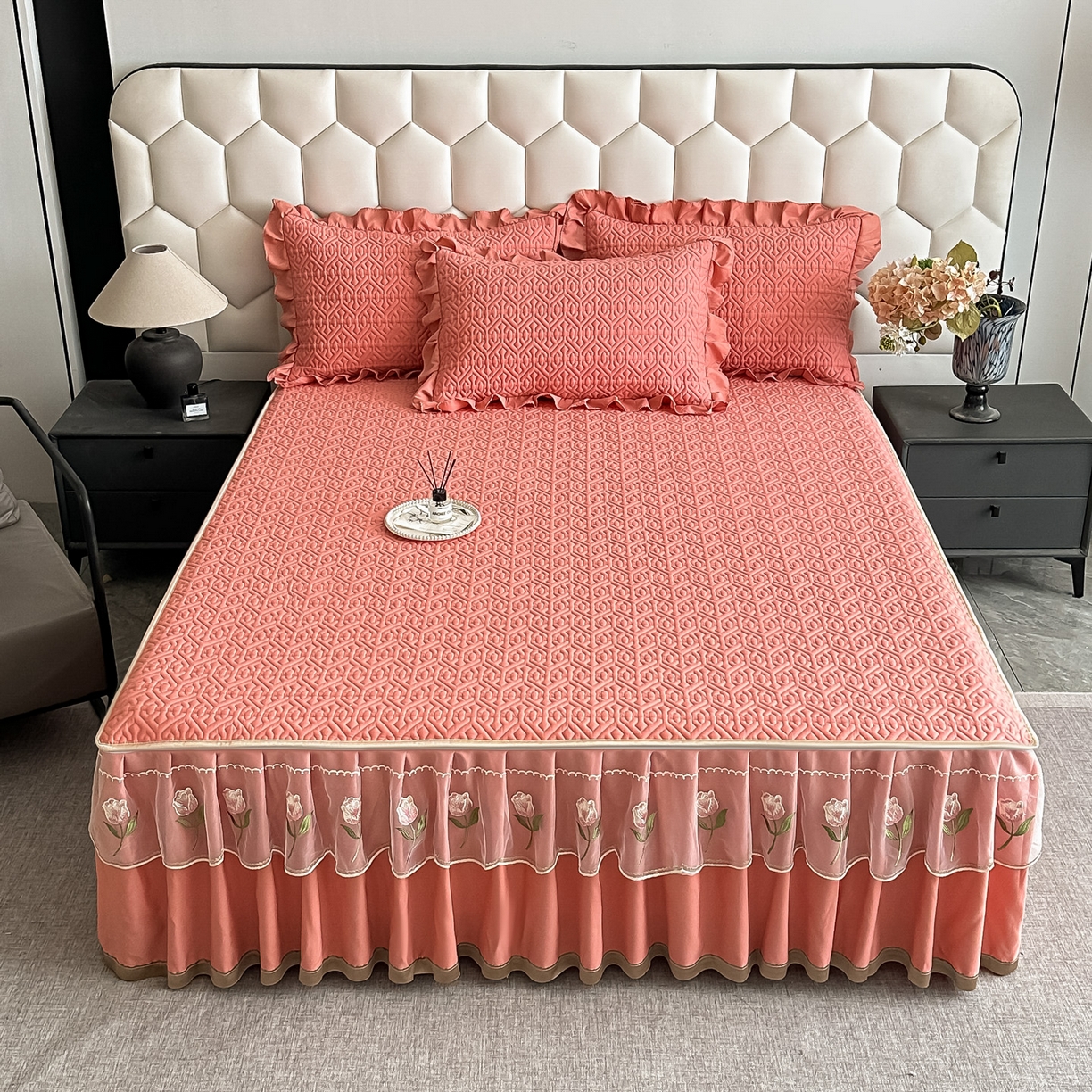 91家纺网 家纺一手货源 找家纺 （总）手艺人家纺 2025新款全棉纯棉绗缝单床裙C01 床裙单件