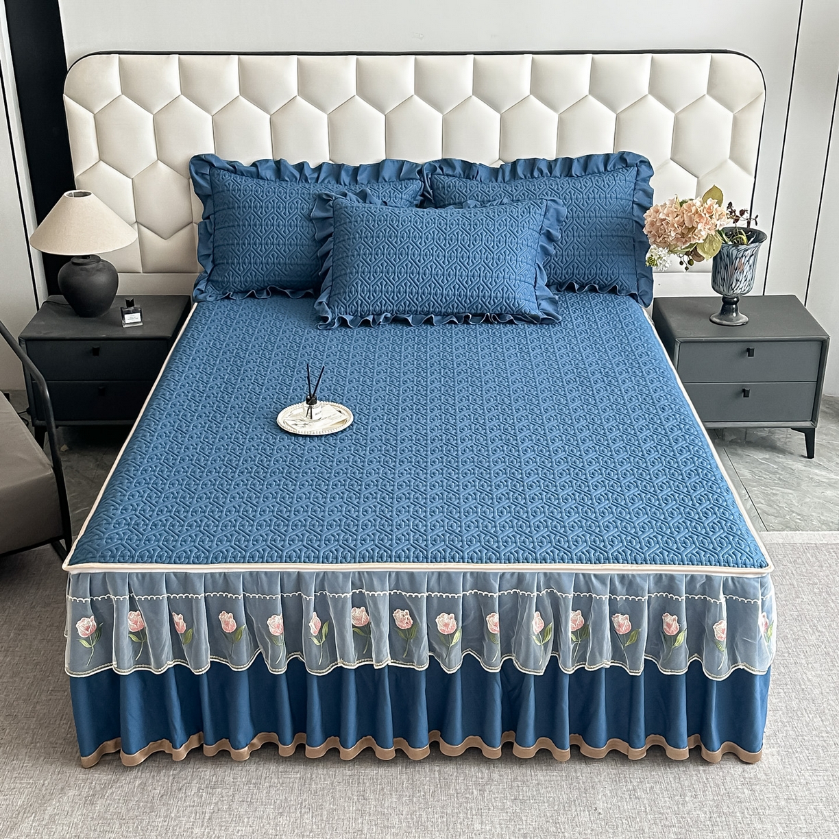 91家纺网 家纺一手货源 找家纺 （总）手艺人家纺 2025新款全棉纯棉绗缝单床裙C01 床裙单件