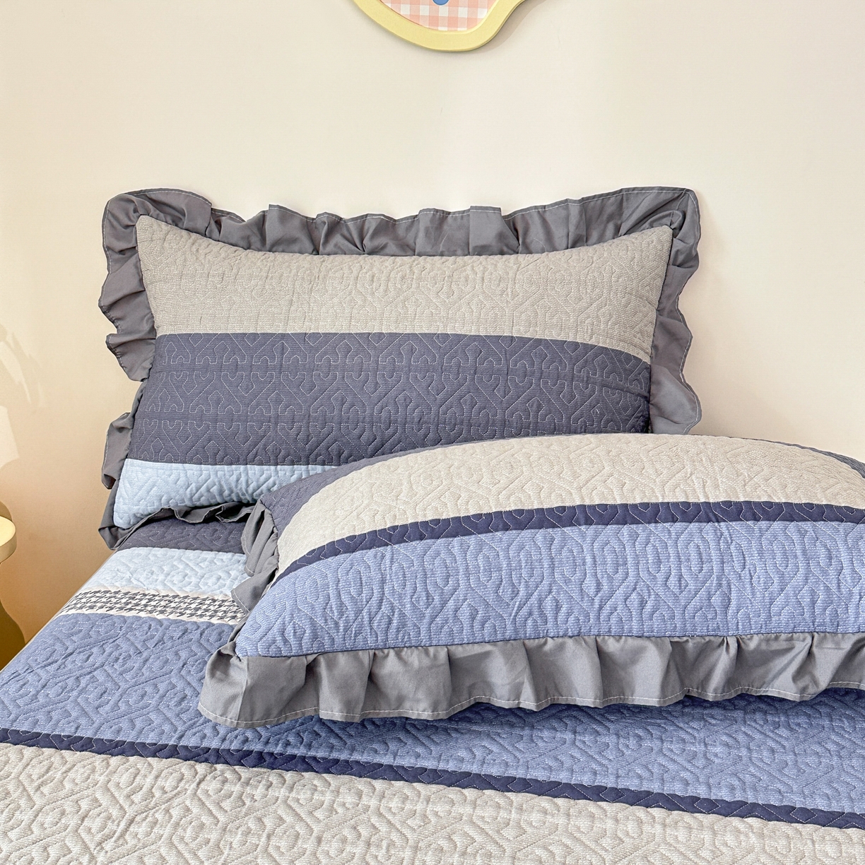 91家纺网 家纺一手货源 找家纺 （总）手艺人家纺 2025新款全棉纯棉绗缝单床裙C02-C15 床裙单件