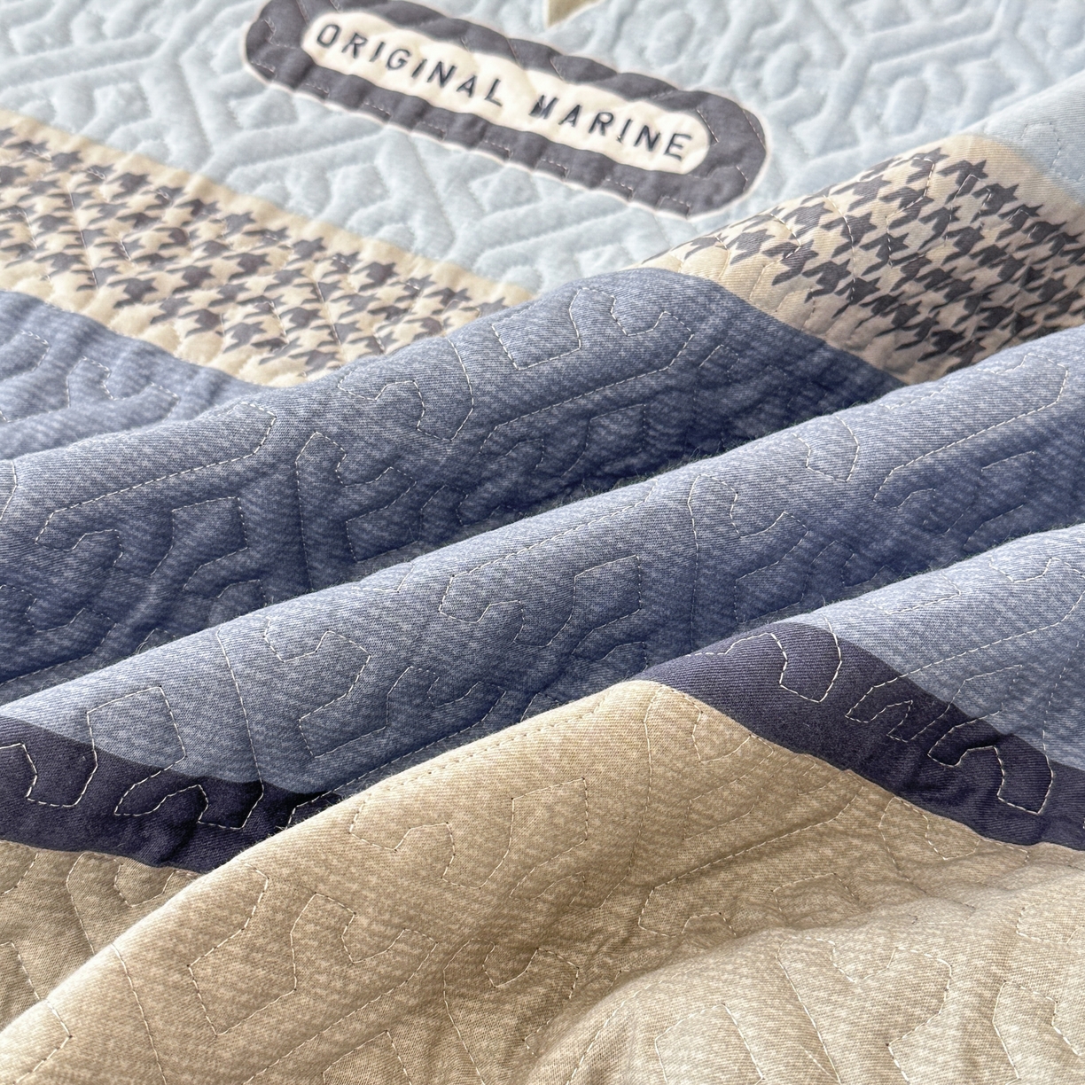 91家纺网 家纺一手货源 找家纺 （总）手艺人家纺 2025新款全棉纯棉绗缝单床裙C02-C15 床裙单件