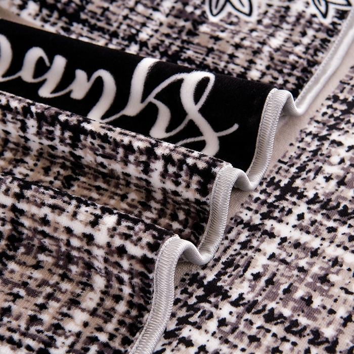 91家纺网 家纺一手货源 找家纺 缘莉娜家纺 2025新款牛奶绒印花学生宿舍三件套上下铺三件套 一路相伴