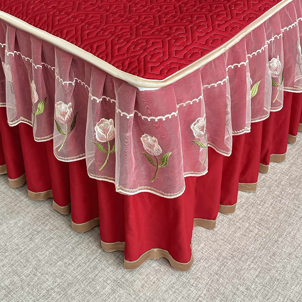 91家纺网 家纺一手货源 找家纺 手艺人家纺 2025新款全棉纯棉绗缝单床裙C01 床裙单件 床裙C01红