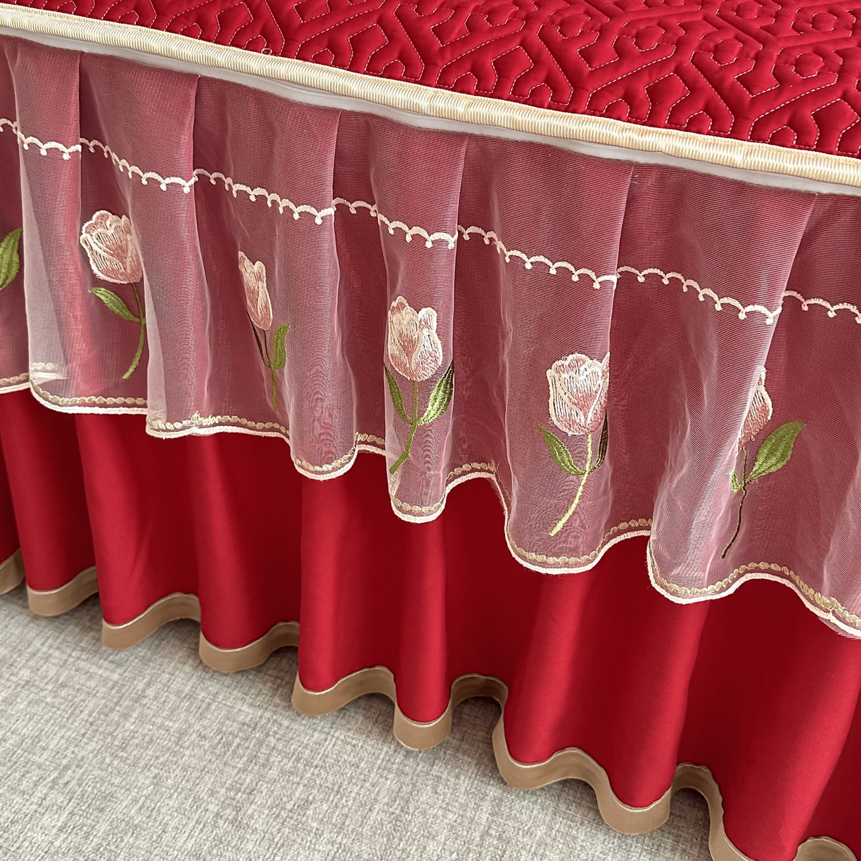 91家纺网 家纺一手货源 找家纺 手艺人家纺 2025新款全棉纯棉绗缝单床裙C01 床裙单件 床裙C01红