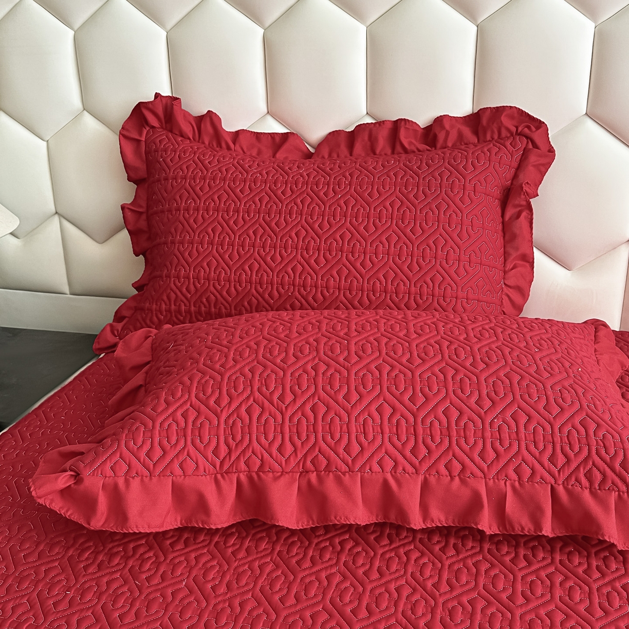 91家纺网 家纺一手货源 找家纺 手艺人家纺 2025新款全棉纯棉绗缝单床裙C01 床裙单件 床裙C01红