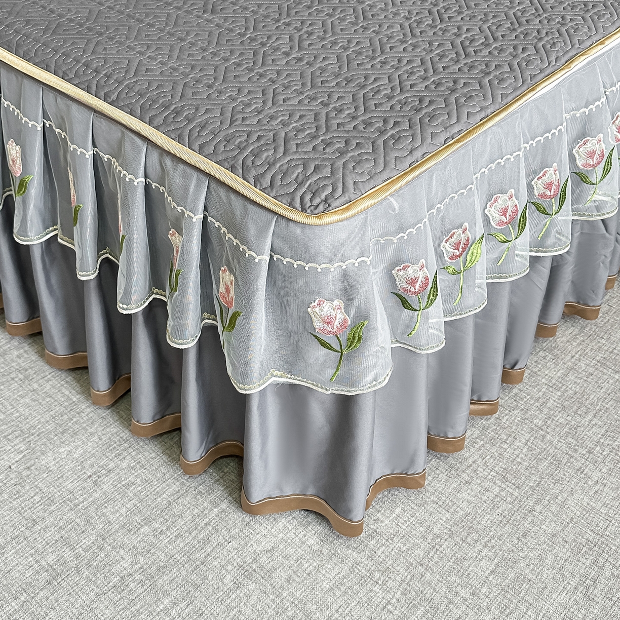 91家纺网 家纺一手货源 找家纺 手艺人家纺 2025新款全棉纯棉绗缝单床裙C01 床裙单件 床裙C01灰