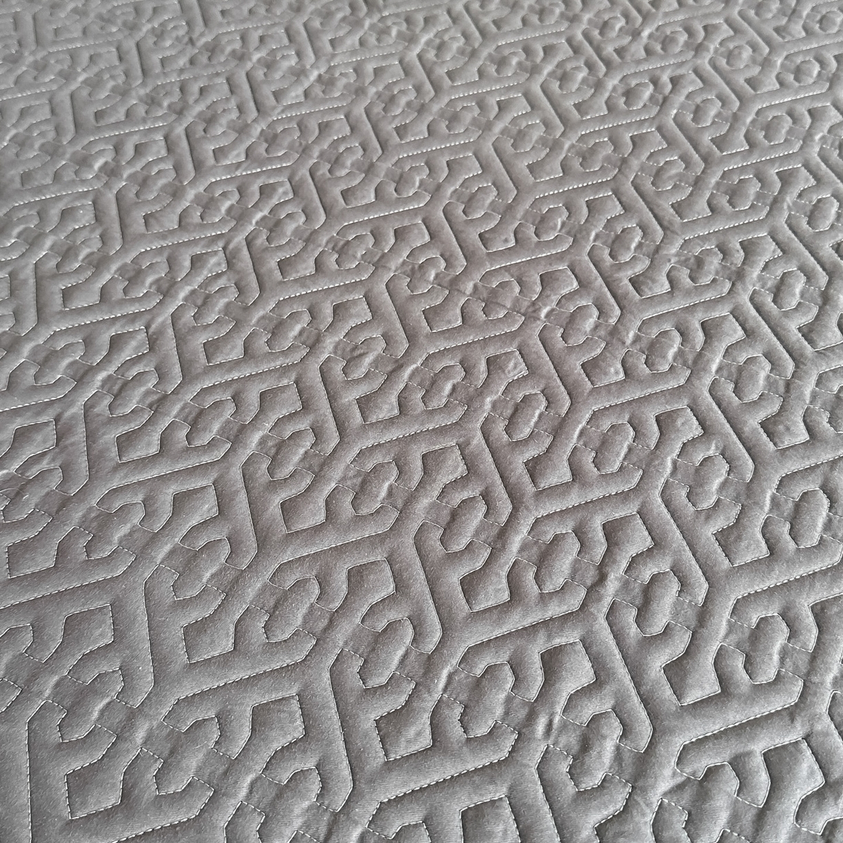 91家纺网 家纺一手货源 找家纺 手艺人家纺 2025新款全棉纯棉绗缝单床裙C01 床裙单件 床裙C01灰