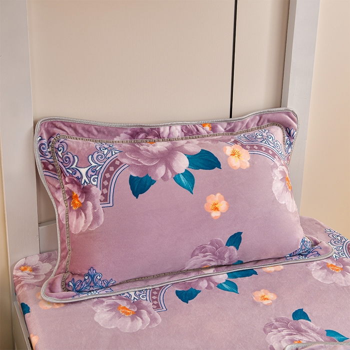 91家纺网 家纺一手货源 找家纺 缘莉娜家纺 2025新款牛奶绒印花学生宿舍三件套上下铺三件套 如花似锦