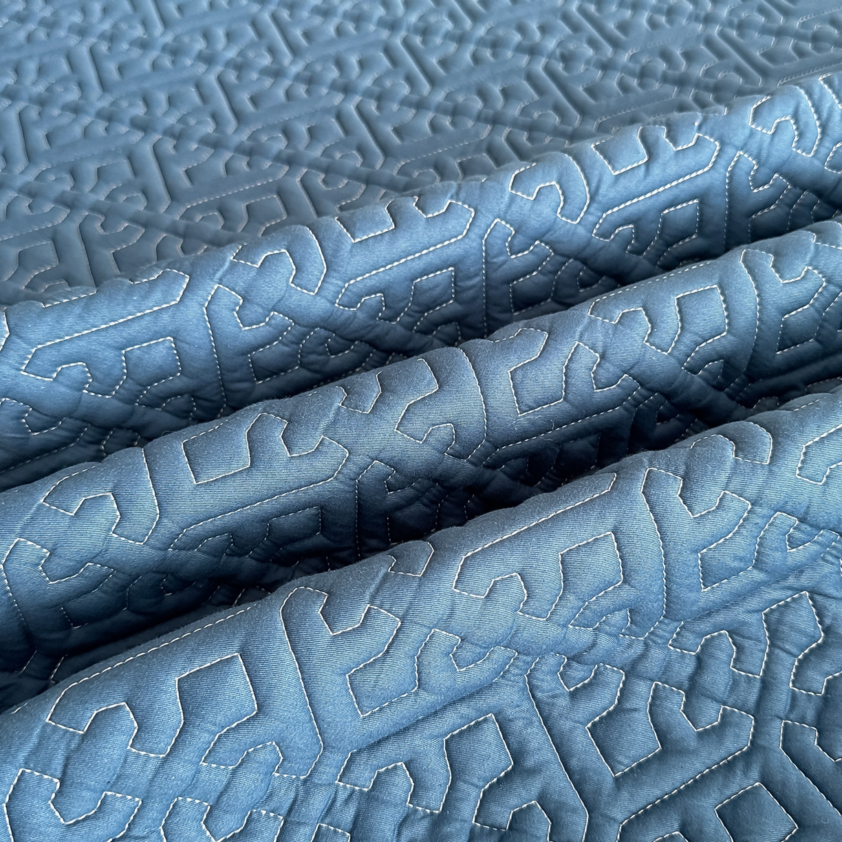 91家纺网 家纺一手货源 找家纺 手艺人家纺 2025新款全棉纯棉绗缝单床裙C01 床裙单件 床裙C01蓝